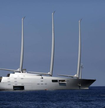 Man Claiming to Be ‘Secret Agent’ Intercepted Near Sanctioned Yacht